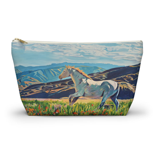 "Freedom in the Foothills" White Horse Running Accessory Pouch w T-bottom